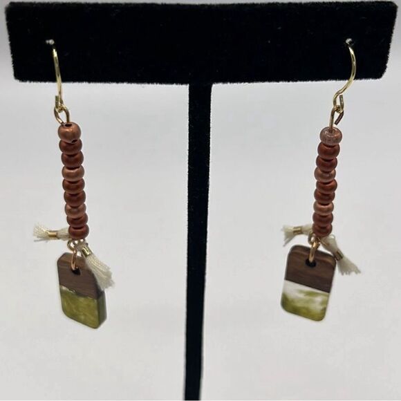 Set of (3) Gold-Tone Handmade Earrings  (1 hoop) (2) Beaded w/ Fish Hooks) - Picture 9 of 11